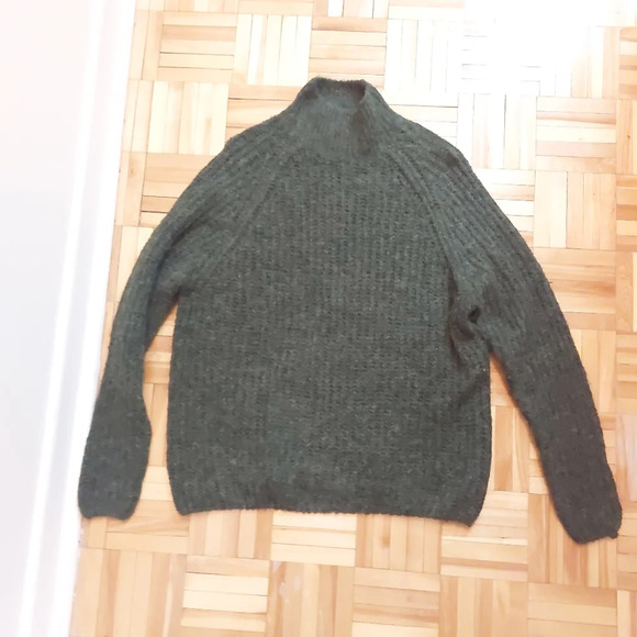 Only wool blend Sweater size S - Picture 3 of 6